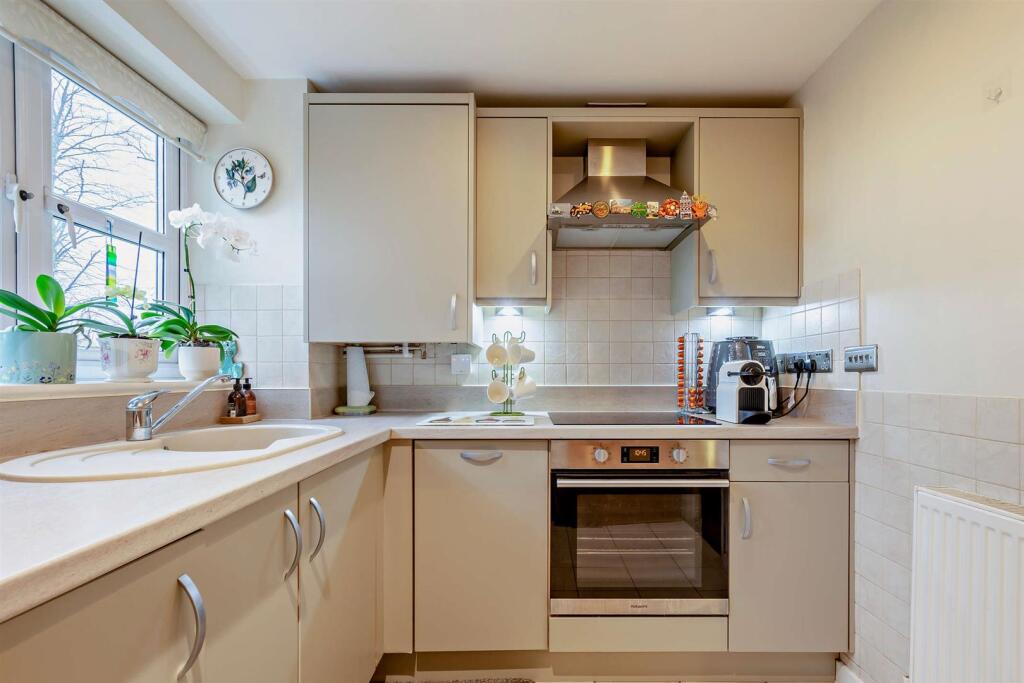 Frigenti Place, Maidstone photo 3