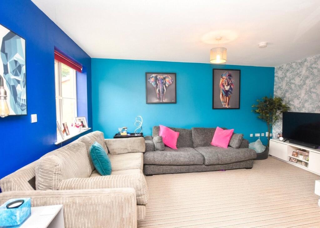 Greenlea Close, Yeadon, Leeds, West Yorkshire photo 2