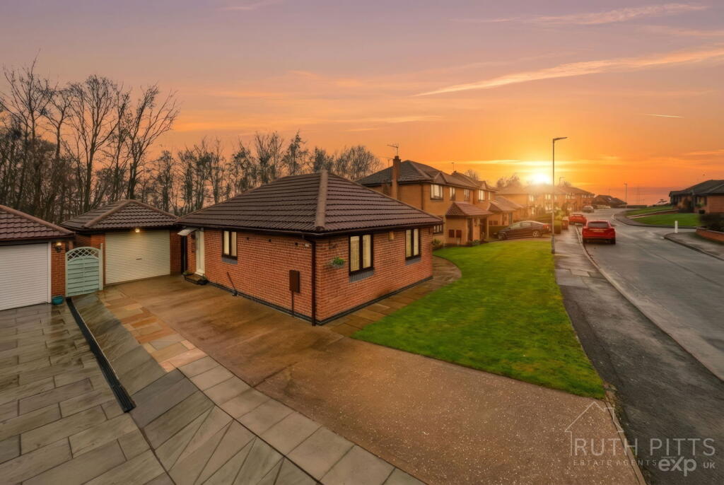 Meadow Croft, Hemsworth, WF9 photo 3