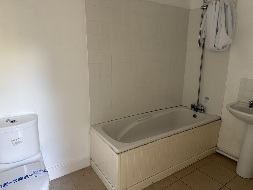 House in Peterborough, New Fletton - View 5