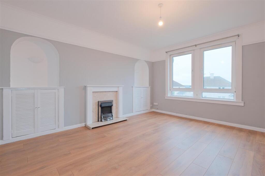 Apartment in Airdrie, Clarkston - View 2