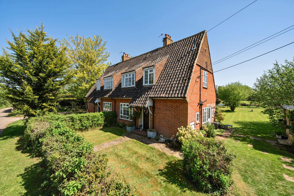 3-bed house on Amberley Lane, Milford, GU8, £645,000