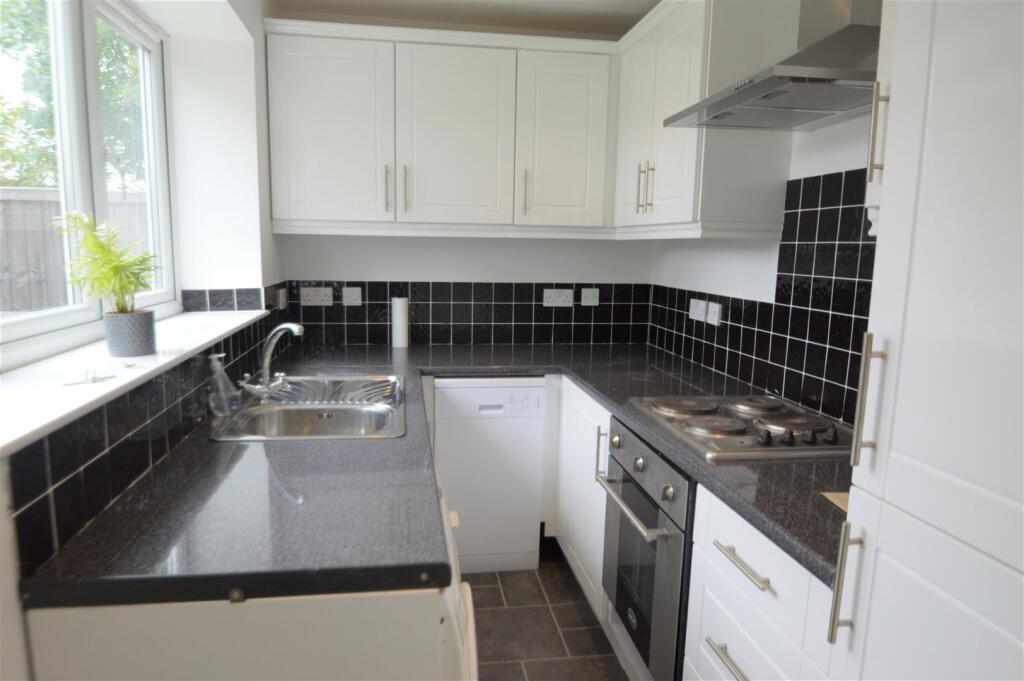Apartment in Romford - View 2