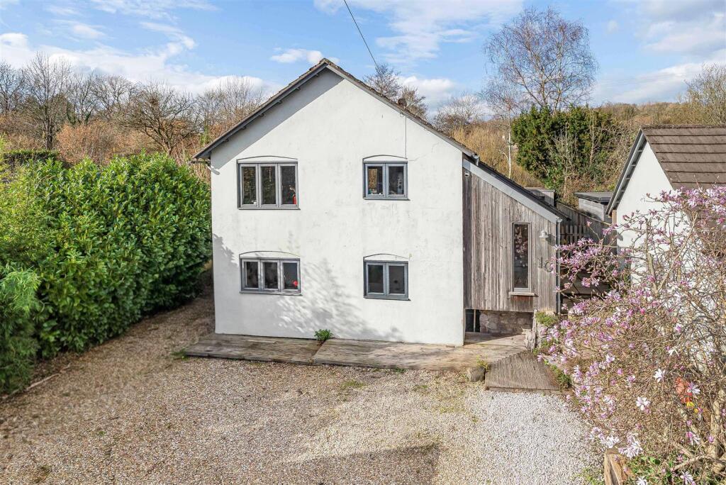 Main image of property: Sherwell Close, Staverton