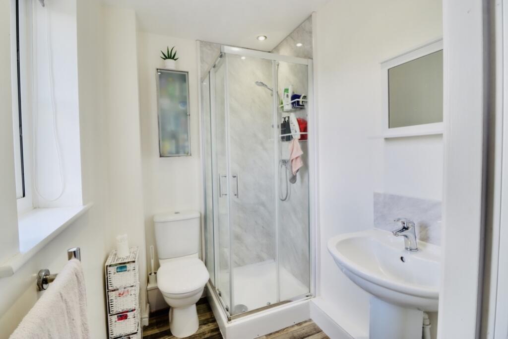 Apartment in Bradford, West Yorkshire - View 4