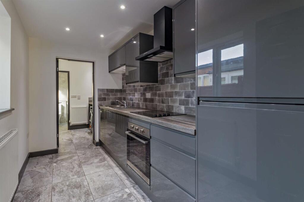 House in Doncaster - View 2