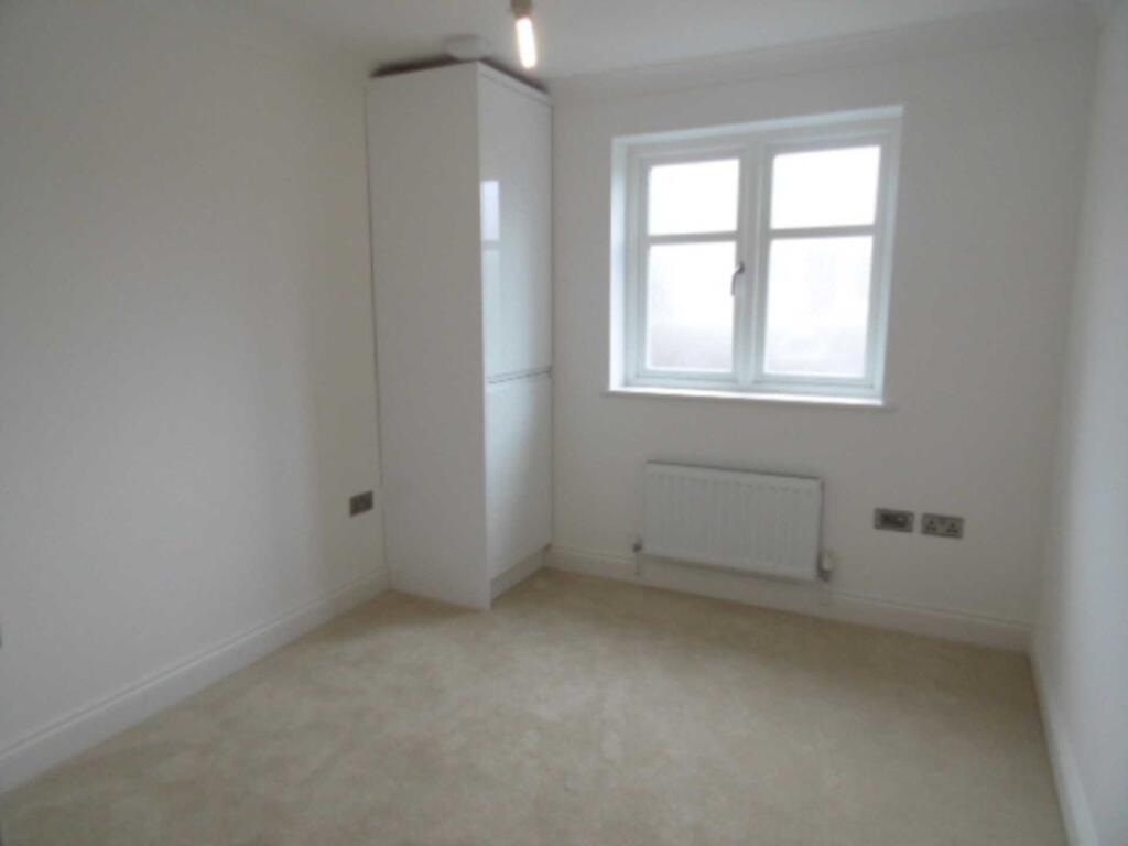 Apartment in Hatfield, Roe Green - More