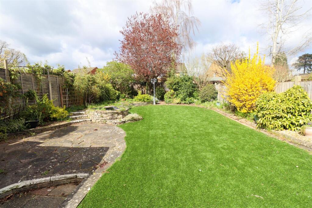 House in Guildford - View 2