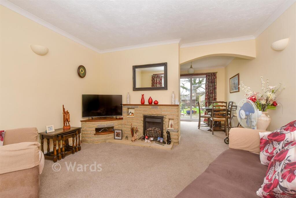 2-bed semi-detached on Musgrove, Ashford, Kent, £270,000