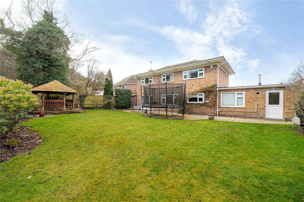 Grosvenor Court, Hawley, Camberley, Surrey, GU17 photo 3