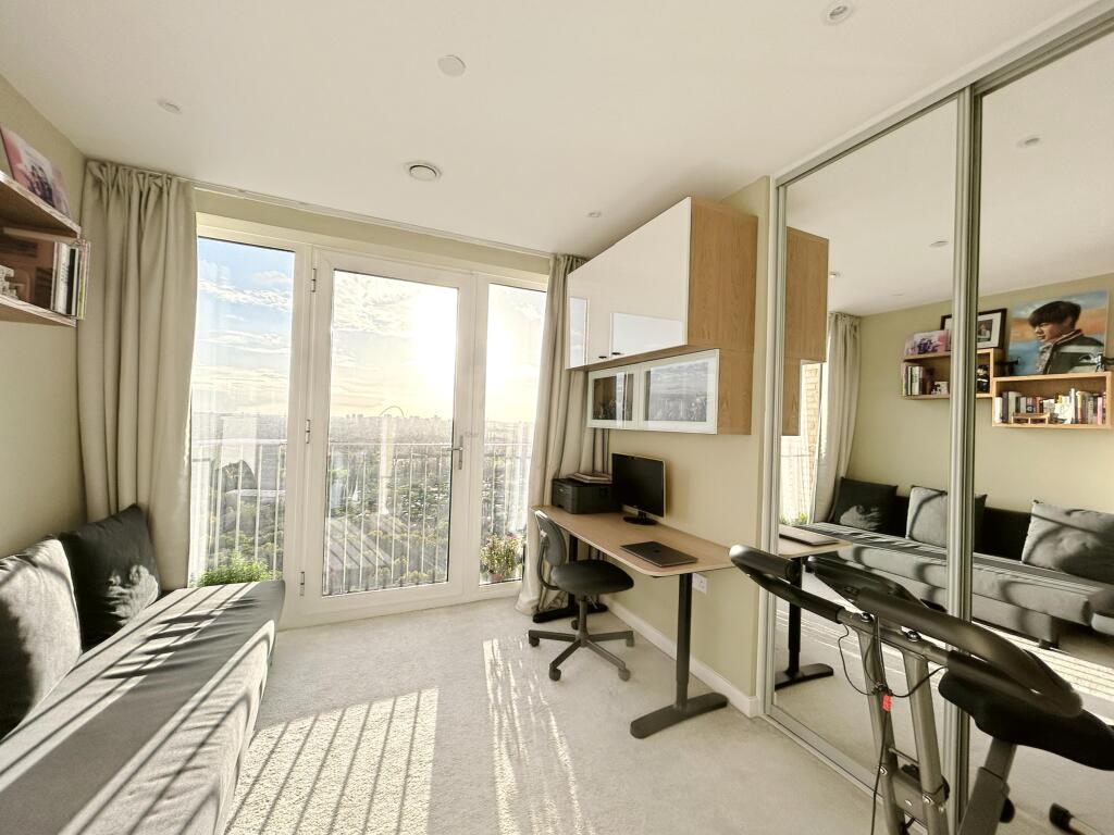 Apartment in London - View 5