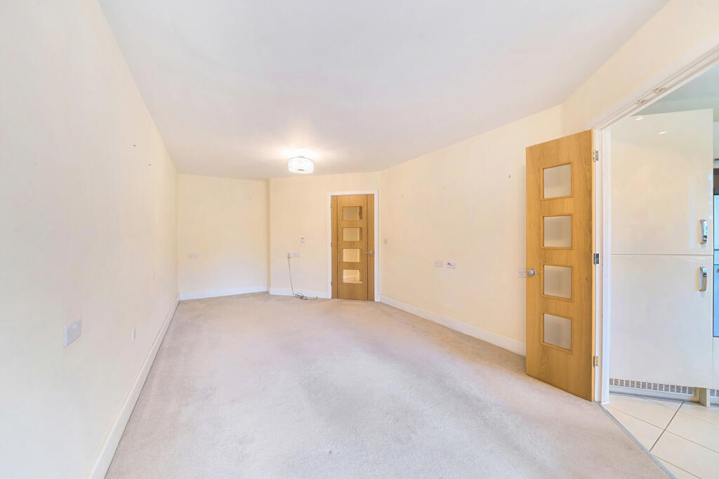 Josiah Drive, Ickenham, Uxbridge photo 3