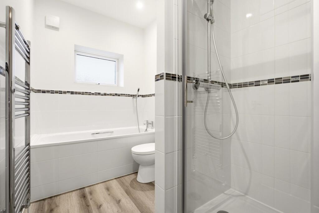 House in Dunstable, Central Bedfordshire - View 5