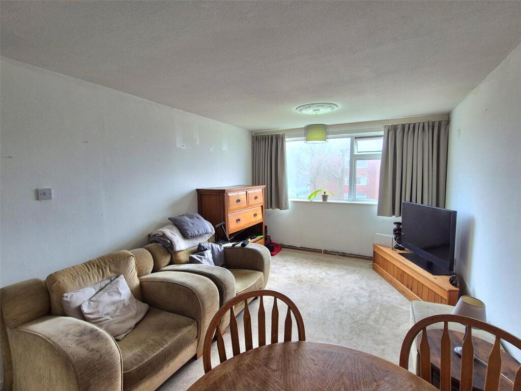 Garrick Close, EASTERN GREEN, Coventry, CV5 photo 3