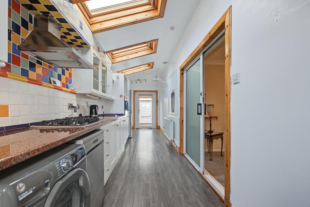 4 Nairn Close, Stewarton, KA3 3HH photo 3