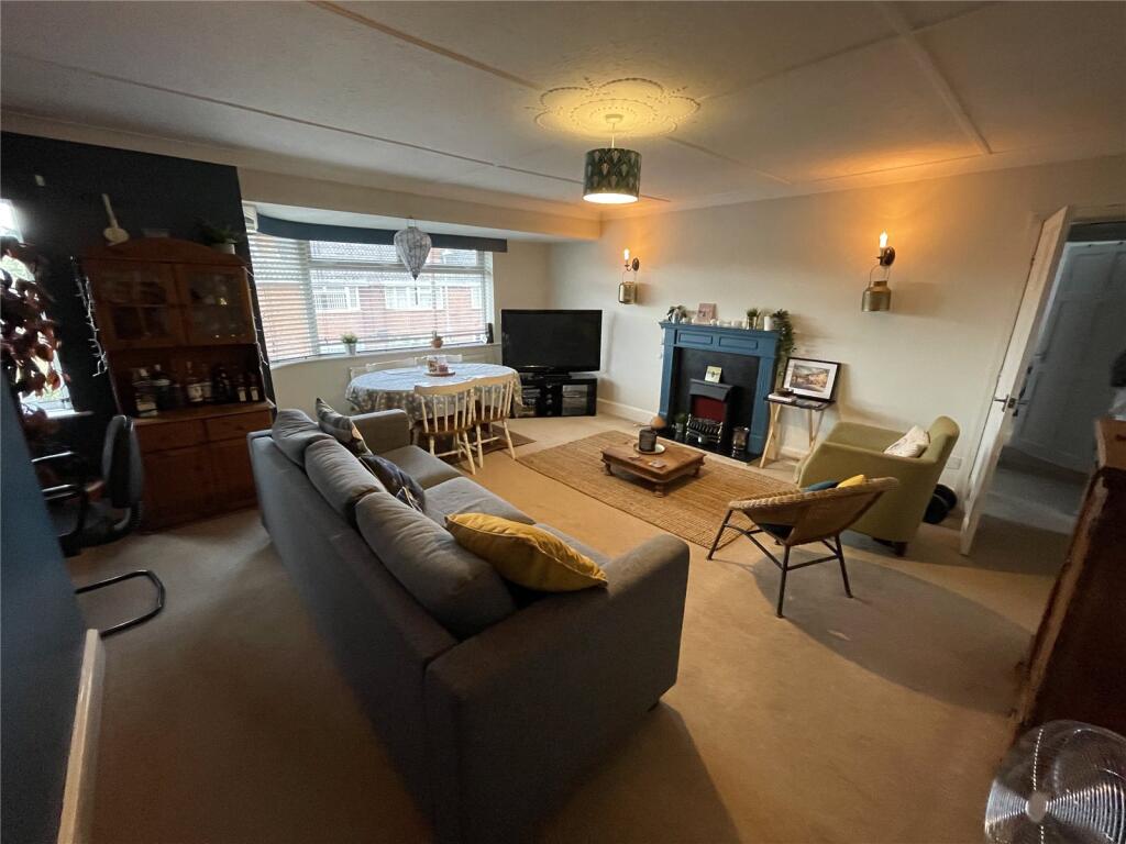 Apartment in Norwich - View 3