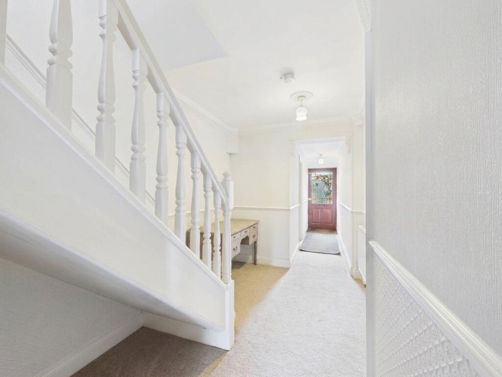 House in Thurrock, Essex - View 5