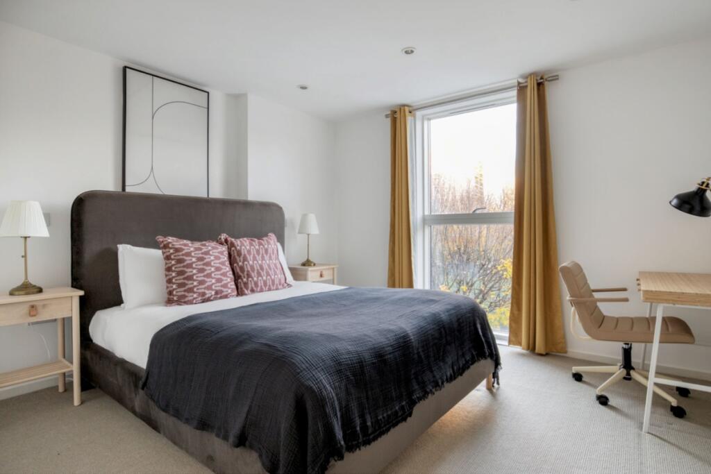 Apartment in London - View 5