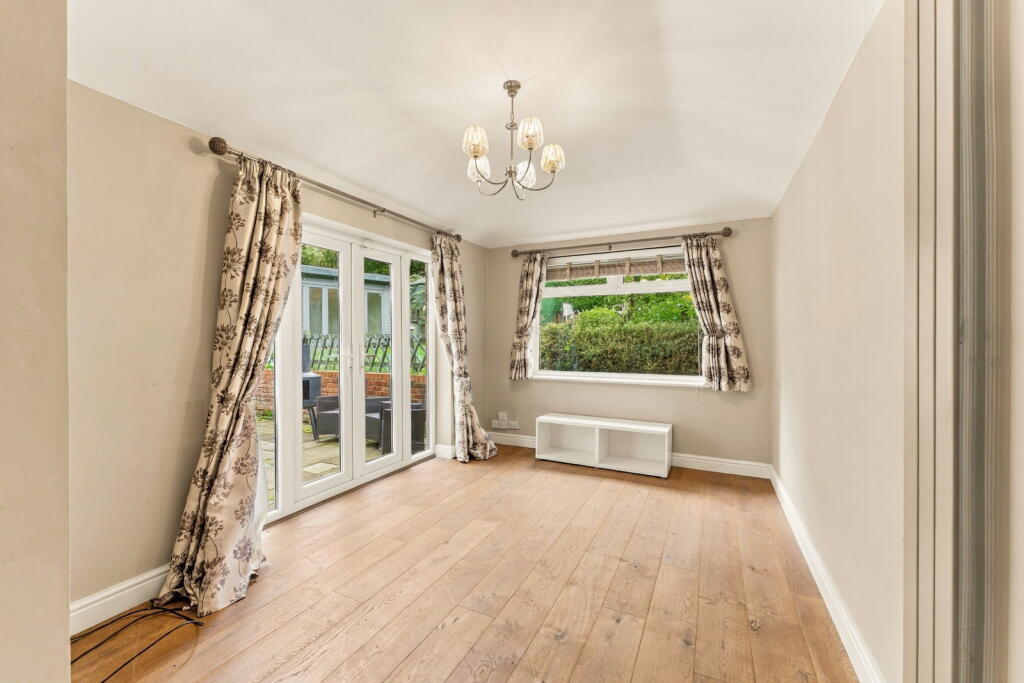 House in Crewe, Peckforton - More