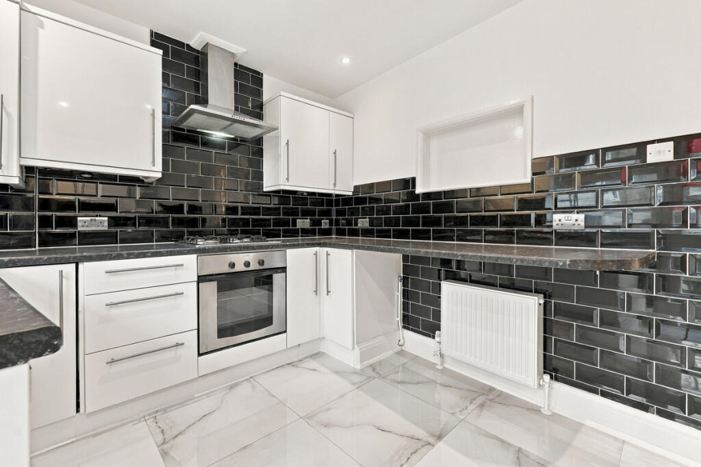 Apartment in Southend-on-Sea, Milton, Westcliff-on-Sea - View 4