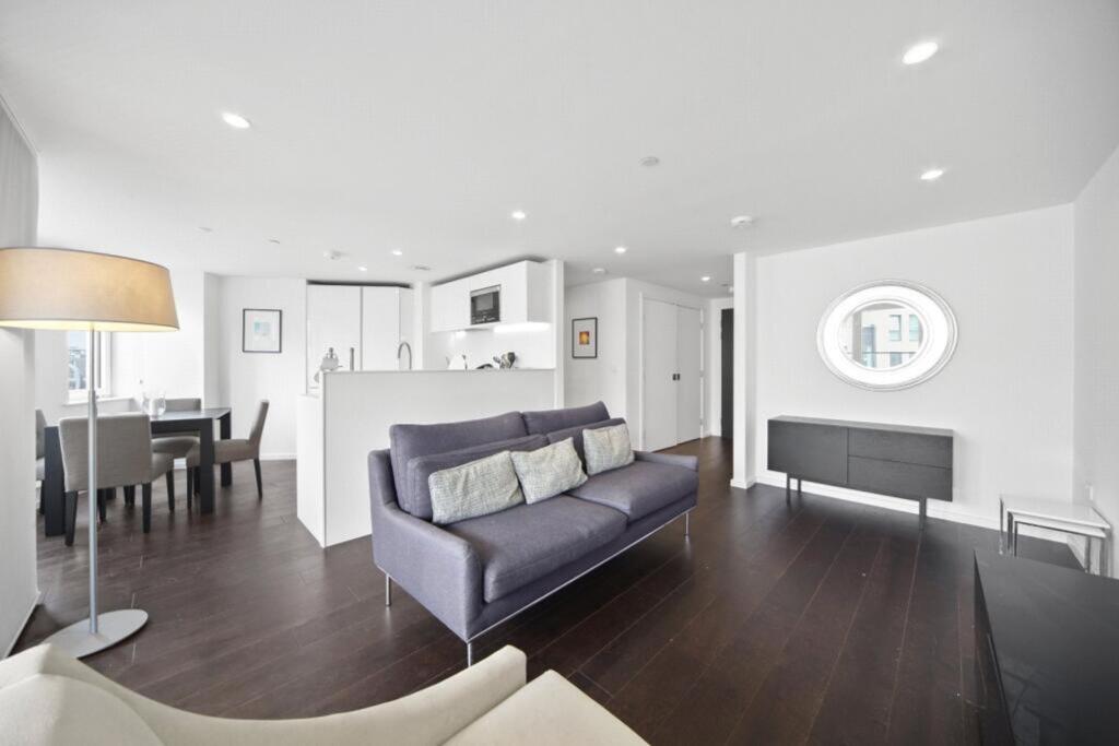 Main image of property: City Road, Eagle Point City Road, EC1V