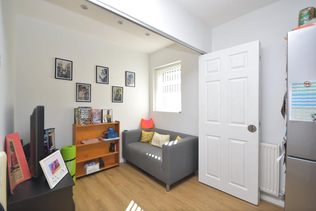 House in Northampton, Hackleton - View 4