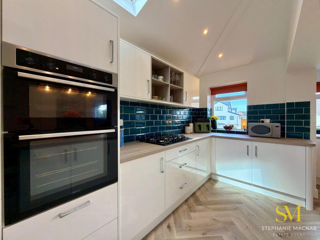 Beechwood Drive, Formby, Liverpool, L37 photo 4