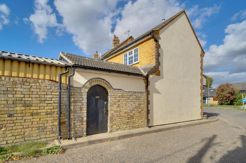 Apartment in South Cambridgeshire, Litlington - View 2