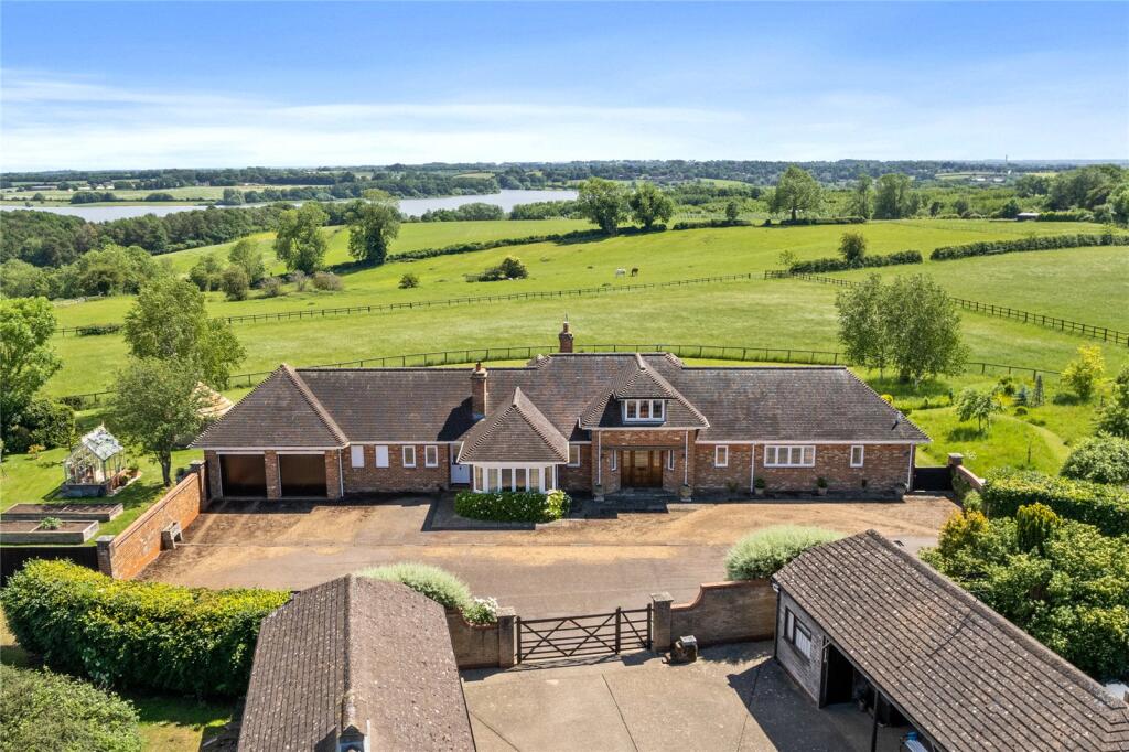 Foxlea Farm, Brixworth - View 3