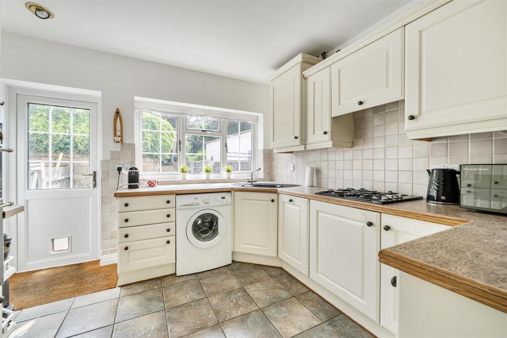 House in Slough - View 5