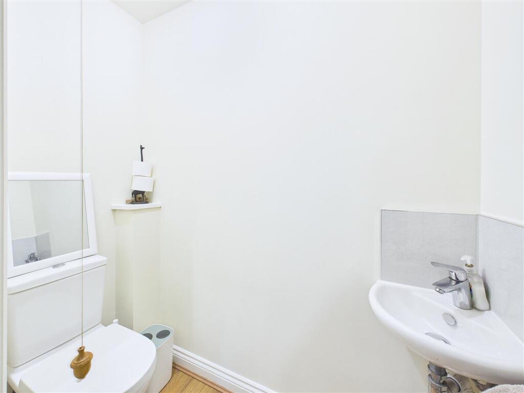 Additional image 3 of Elizabeth Grove, Elford, Tamworth