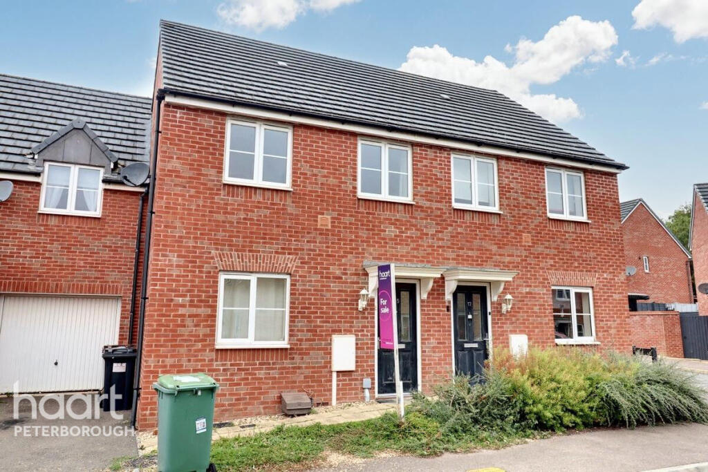 3-bed terraced on Tilman Drive, Hempsted, £220,000