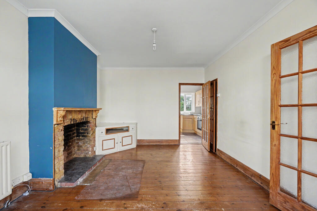 House in Chatham, Medway - View 2