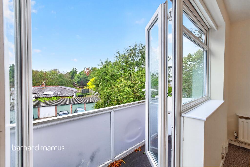 Apartment in London - View 3