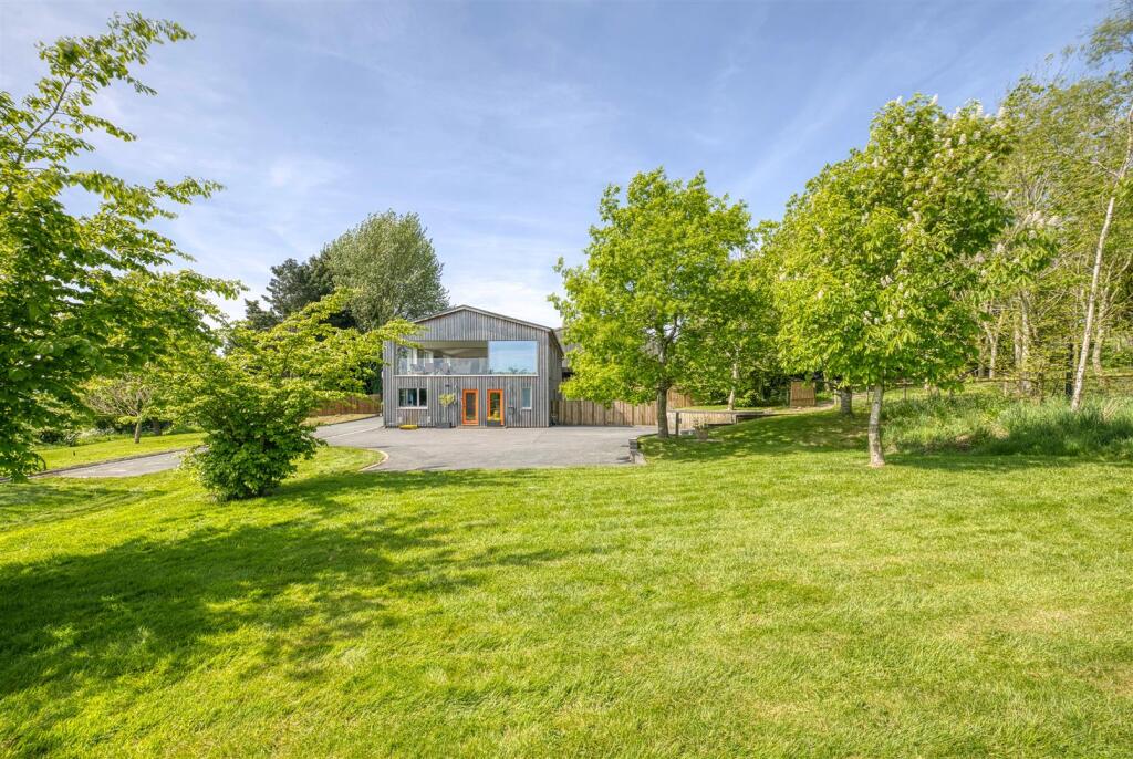 Little Broomcroft, 1 Kenley, Shrewsbury, SY5 6NQ photo 3