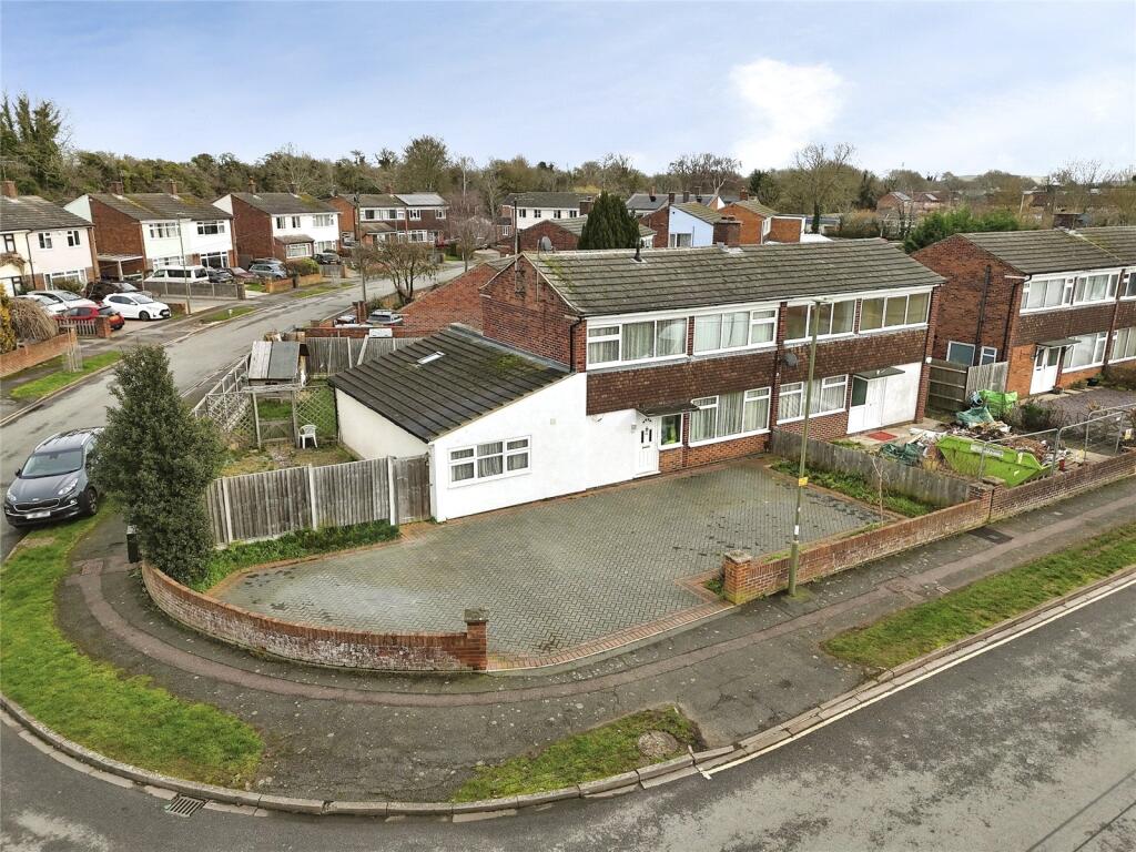 Main image of property: Maple Road, BICESTER, Oxfordshire, OX26