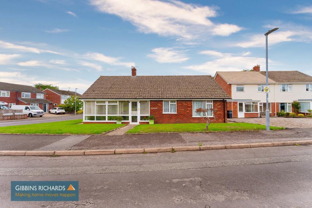 3-bed detached on Beech Hill, Wellington, TA21, £365,000