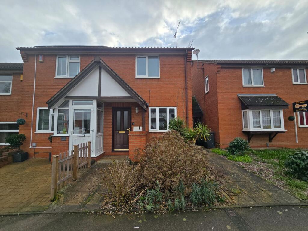 Main image of property: Watersbridge Gardens, Nuneaton