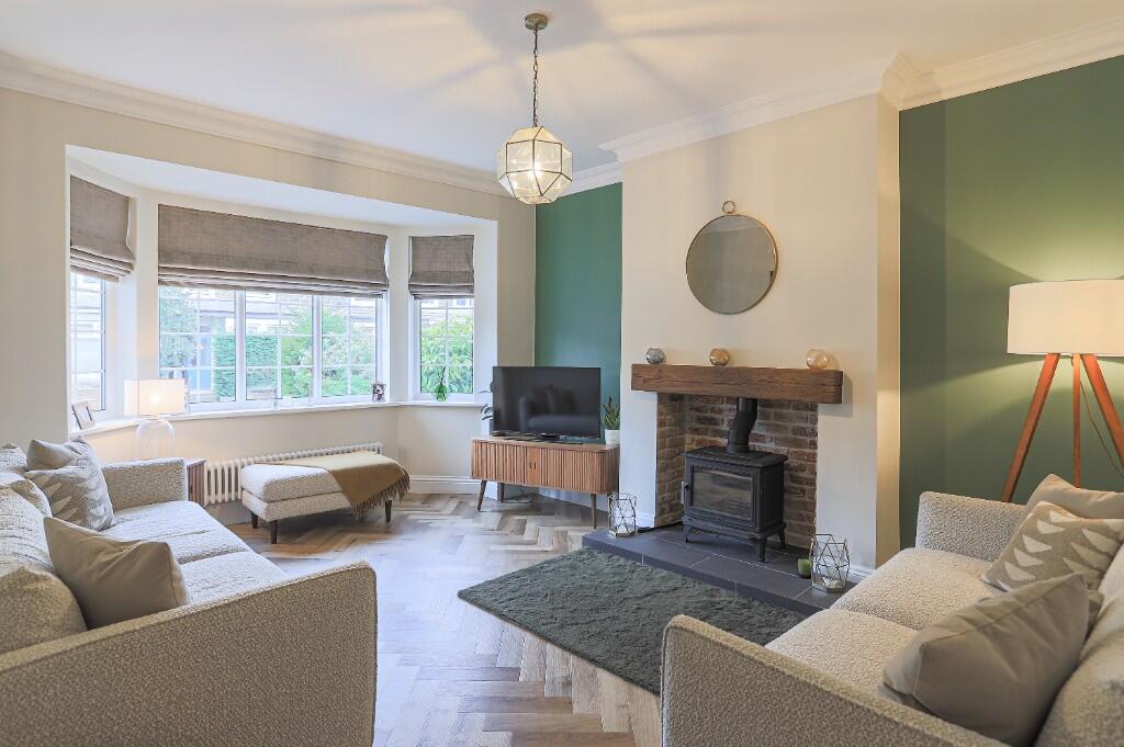 Carleton Road, Pontefract, West Yorkshire, WF8 photo 4