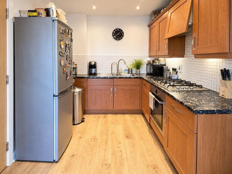 Apartment in Southall - View 3