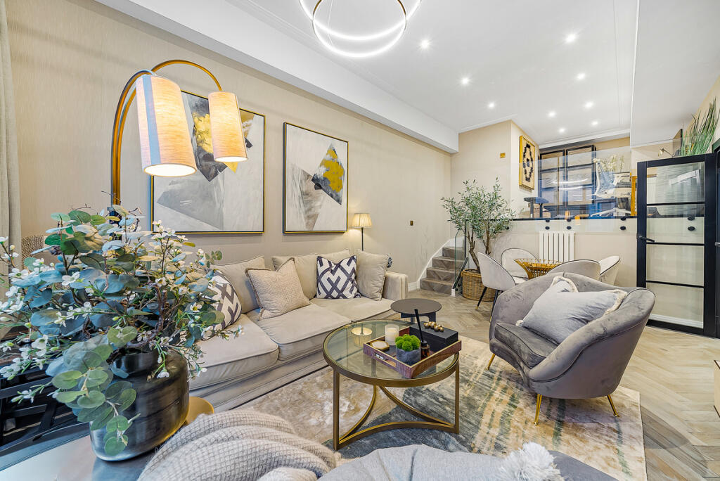 Main image of property: Prescot Street, Aldgate, E1