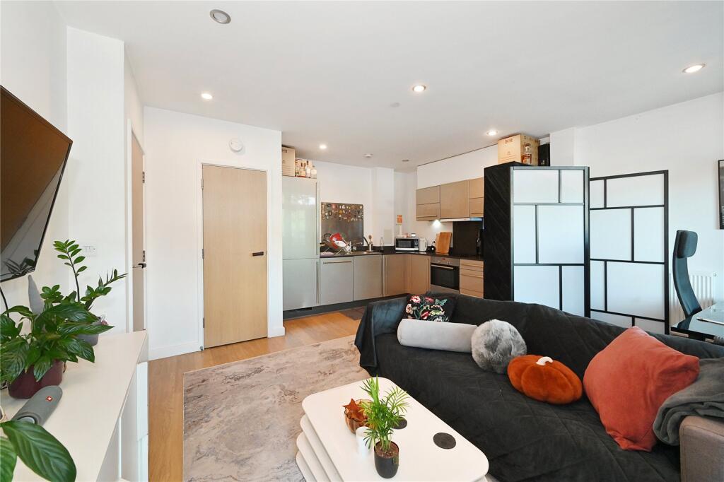 Main image of property: Ross Way, London, E14