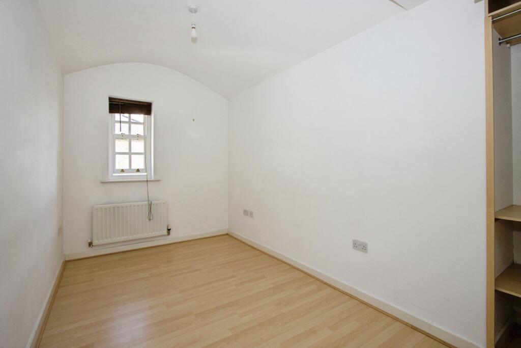 Apartment in Wakefield, Eastmoor - More