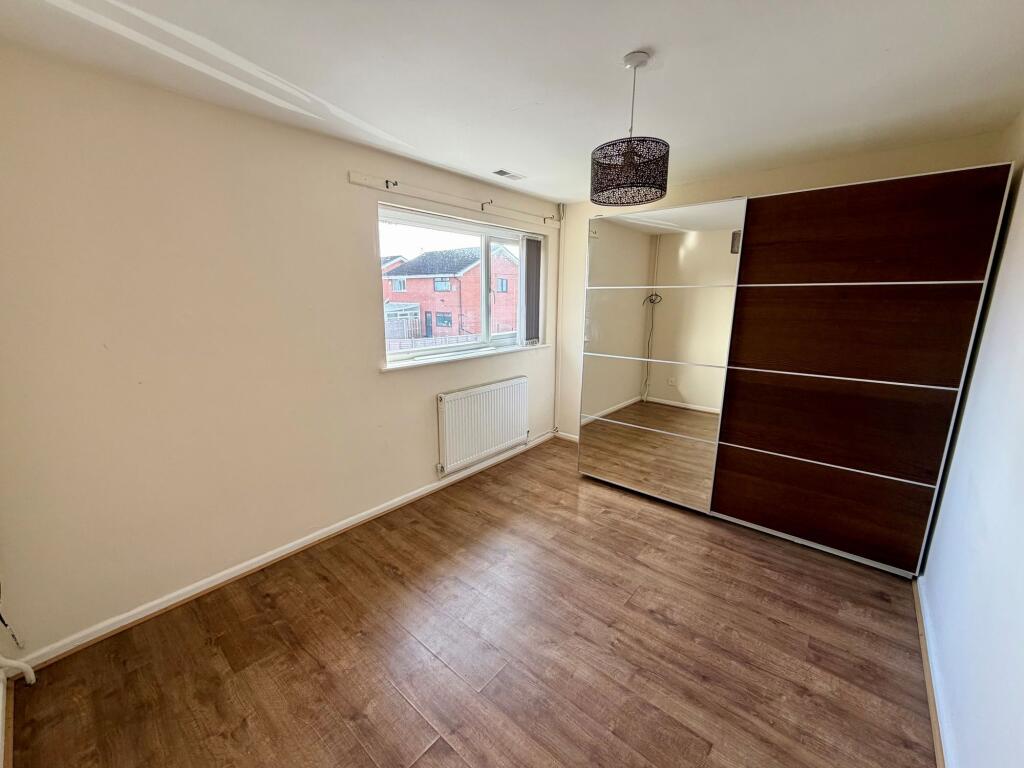 Rotherdale Avenue, Timperley, WA15 photo 4