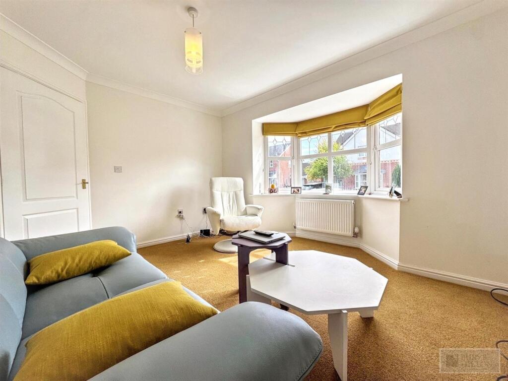 House in Stoke-on-Trent - View 4