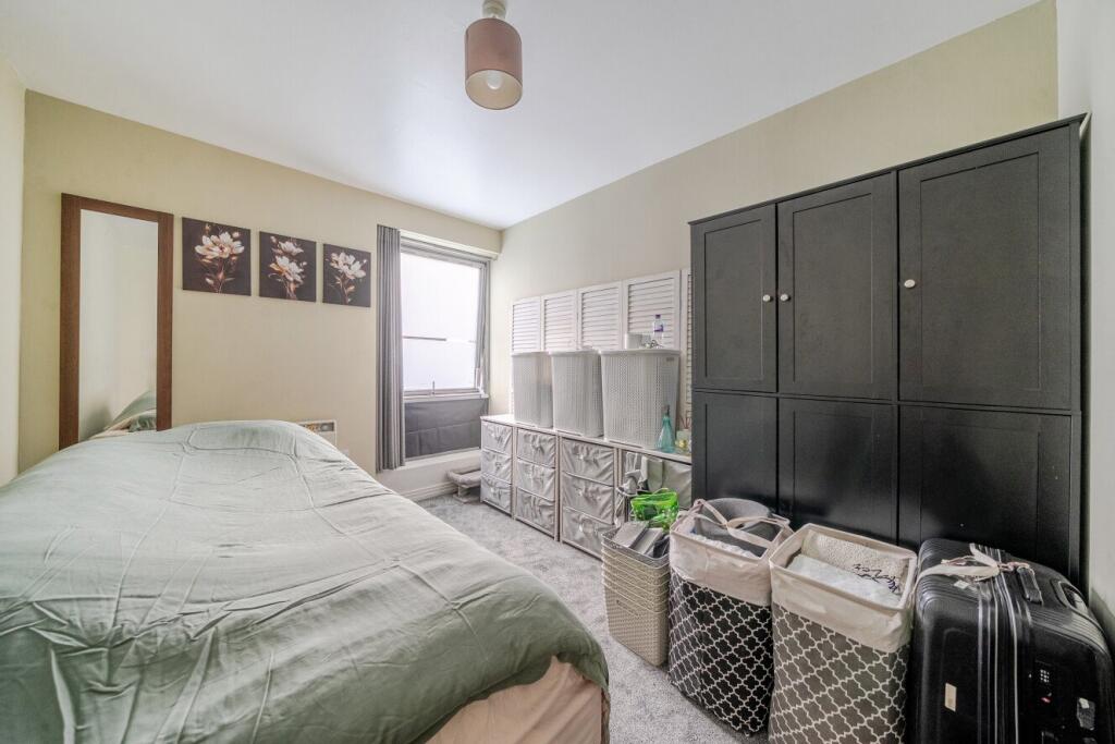 Apartment in London - View 3