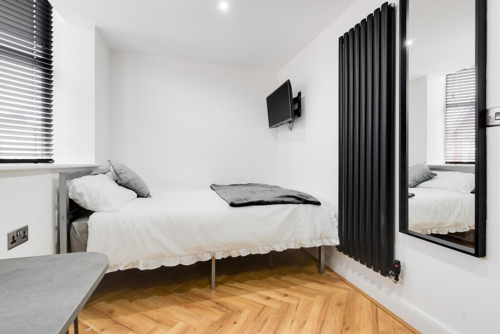 1 bedroom house share for rent
