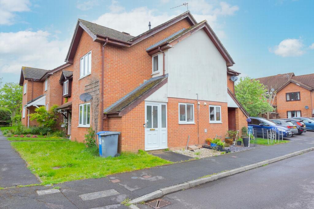 Main image of property: Sepen Meade, Church Crookham, GU52