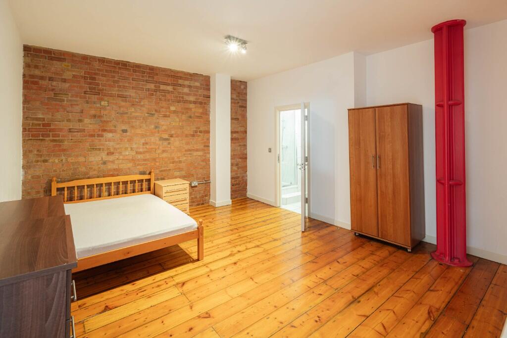4 bedroom flat for rent