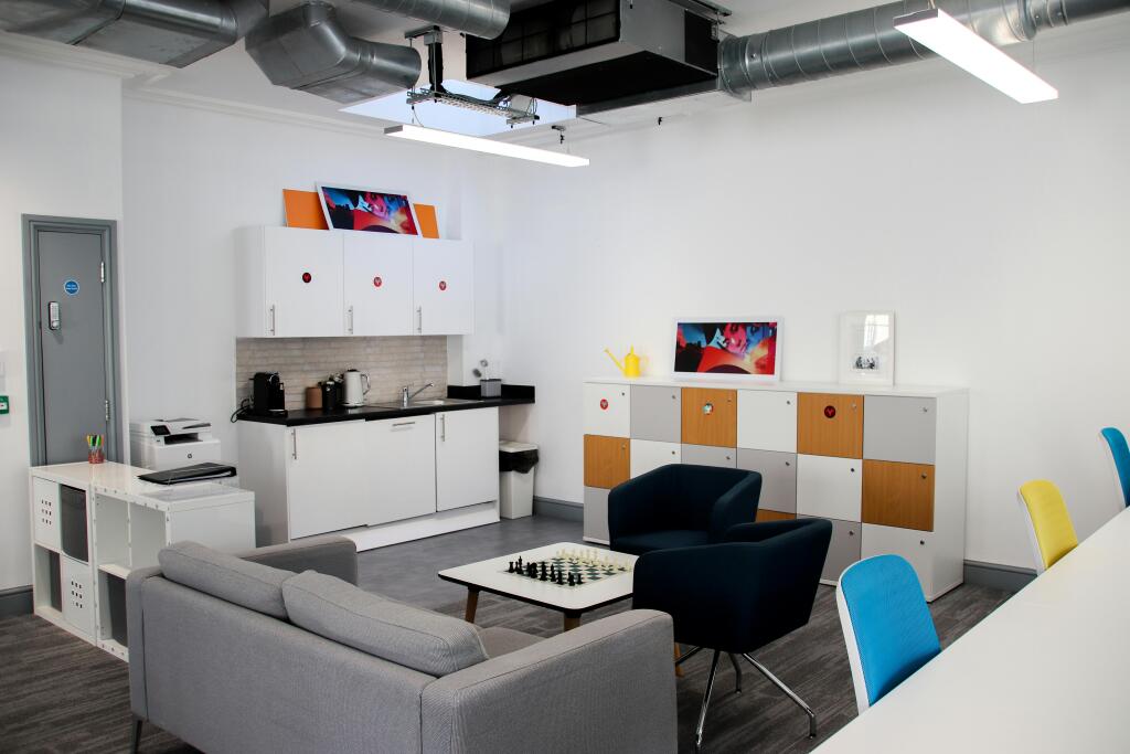 Office44.jpg
